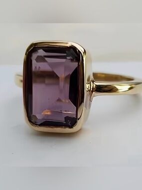 Luxe Gold Ring with Purple Emerald-Cut Stone